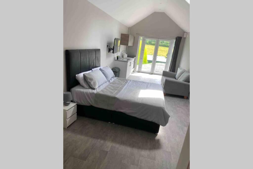 The Forest Chalet - Stunning Studio Apartment Ballycastle Exteriér fotografie