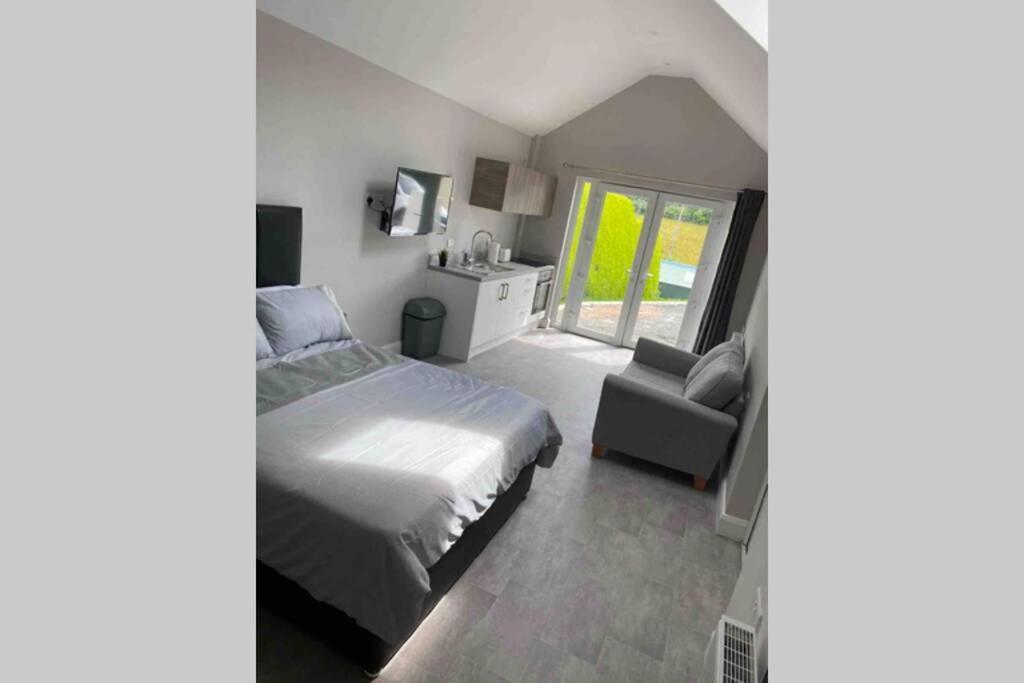 The Forest Chalet - Stunning Studio Apartment Ballycastle Exteriér fotografie
